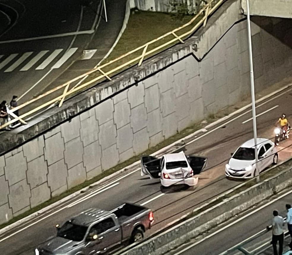 Motorista se envolve em dois acidentes na BR-101 em Natal e é preso por embriaguez ao volante