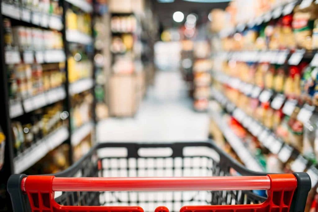 VILÕES DA INFLAÇÃO: Café, açúcar e ovo deixam compra no supermercado mais cara