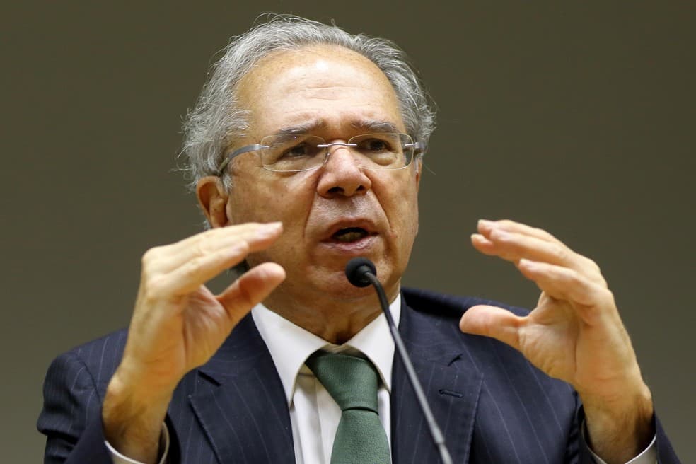 Soma de exportações e importações deve atingir a marca de meio trilhão de dólares, diz Guedes sobre a corrente de comércio do Brasil