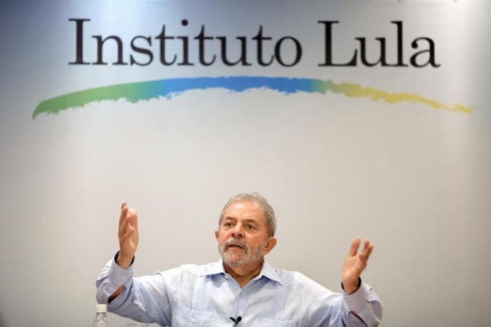 Com ‘dívida impagável’ de R$ 18 milhões, Instituto Lula doa dinheiro