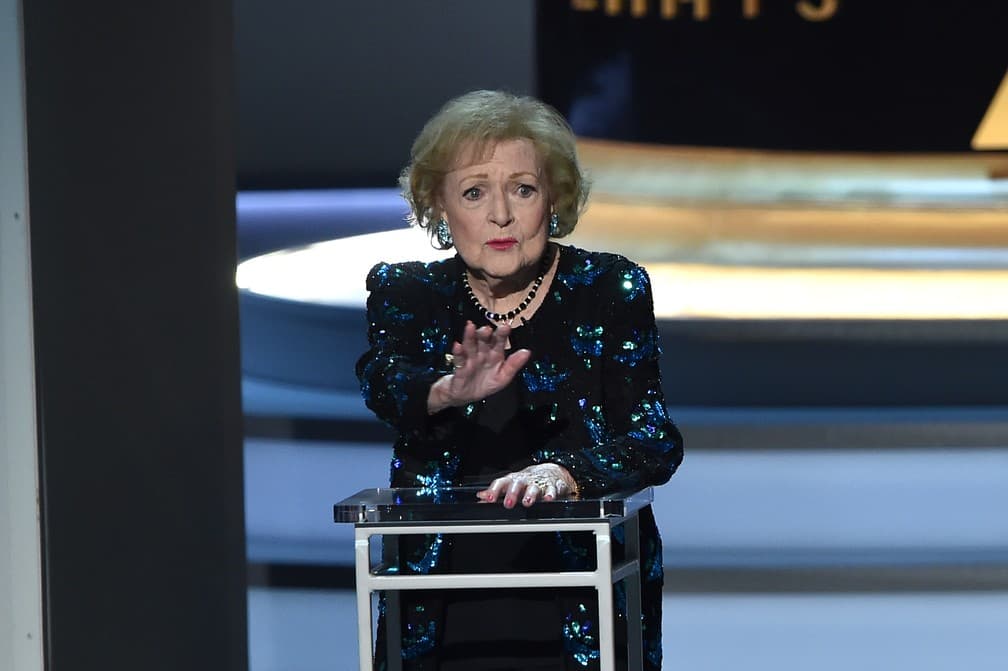 Morre Betty White, atriz e comediante americana, aos 99 anos; ela completaria um século de idade em janeiro