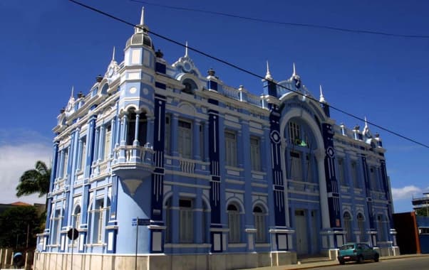 Após cirurgias suspensas por falta de pagamento, Prefeitura do Natal diz que lida com custos altos e Governo do Estado contribui para cenário caótico da saúde no RN