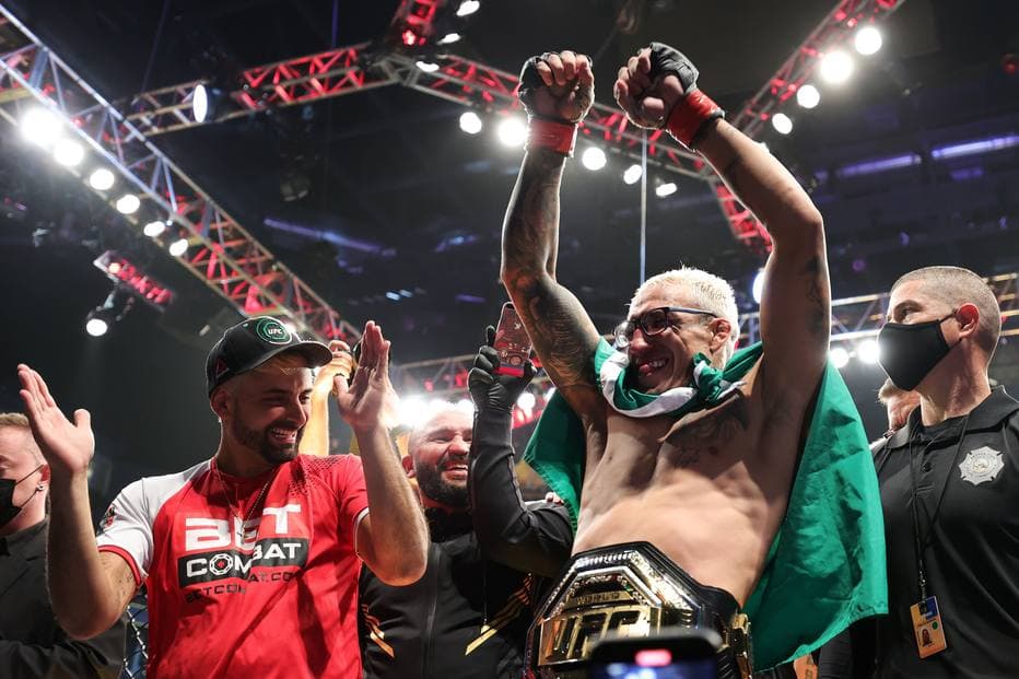 BRASIL NO UFC: Charles do Bronx vence e mantém cinturão; Amanda Nunes é finalizada após 12 vitórias seguidas