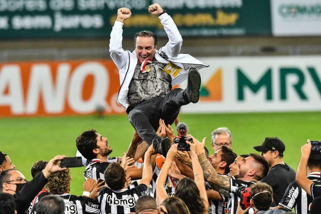 Multicampeão em 2021, Cuca deixa o comando do Atlético-MG alegando problemas familiares