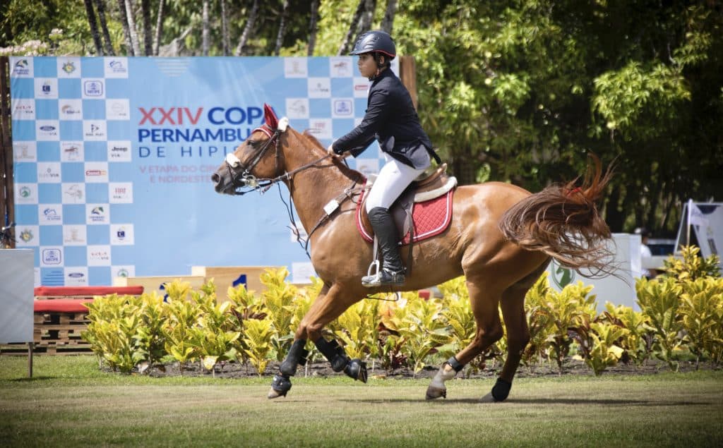Atleta potiguar de apenas 13 anos conquista dois títulos no Circuito Norte/Nordeste de Hipismo