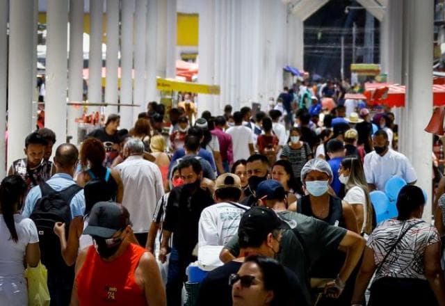 COVID-19: Brasil tem segunda semana epidemiológica com menos casos e mortes no ano