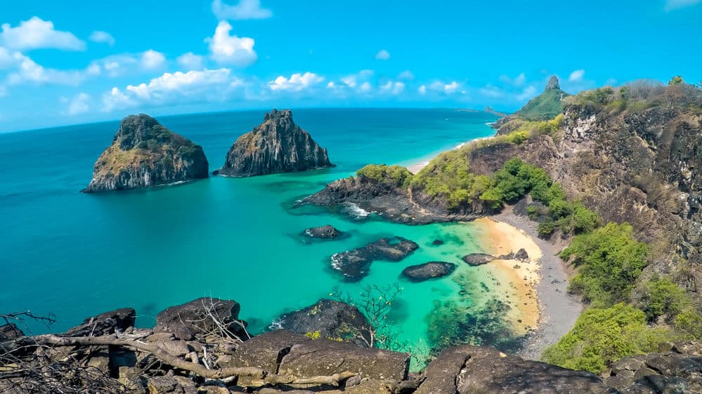 Fernando de Noronha exige 3ª dose de vacina para turista acima dos 55 anos; confira todas as regras para ingresso na ilha