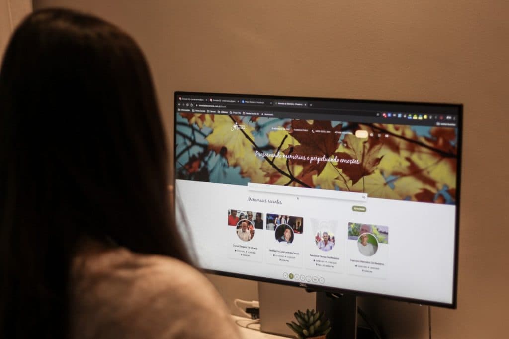 Plataforma Morada da Memória ultrapassa a marca de 160 mil homenagens virtuais publicadas