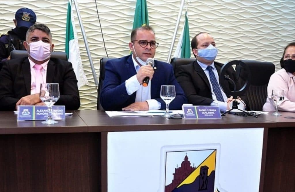 Com agravamento da Covid-19 e influenza em Extremoz, vereador Rafael Correia pede suspensão de eventos públicos