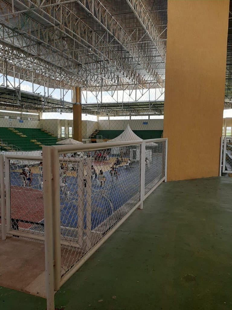 VÍDEO E FOTOS: Ventania volta a causar estragos em Caicó, desta vez na cobertura do ginásio da Ilha de Santana