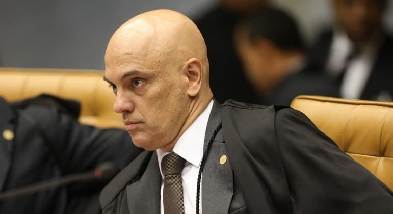 Alexandre de Moraes, do STF, manda Bolsonaro prestar depoimento à PF nesta sexta-feira (28)