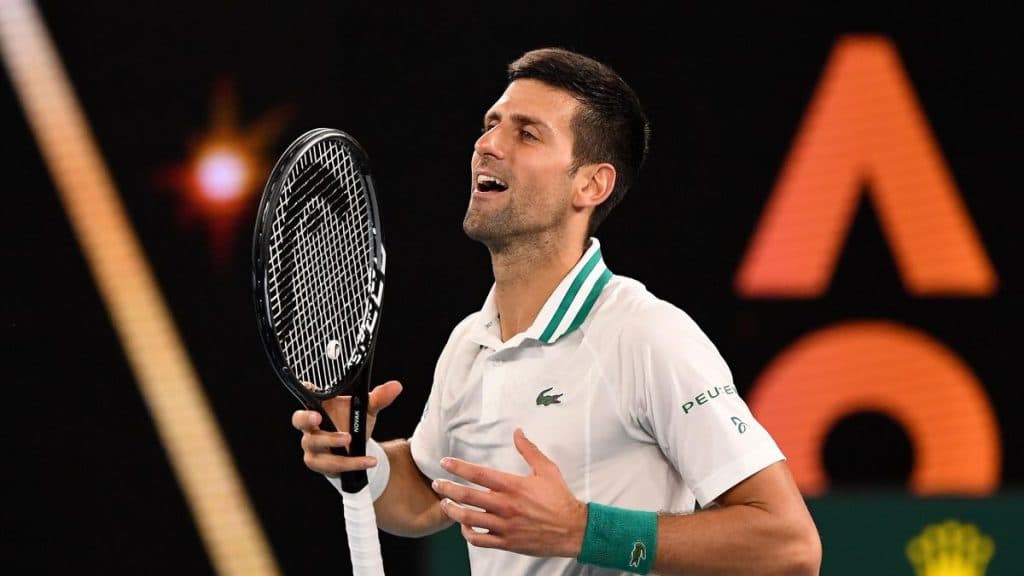 Juiz determina liberação de Djokovic e anula cancelamento de visto