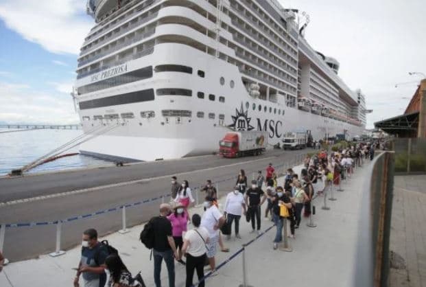 "Cruzeiros pararam por excessos da Anvisa e dos estados", diz ministro do Turismo