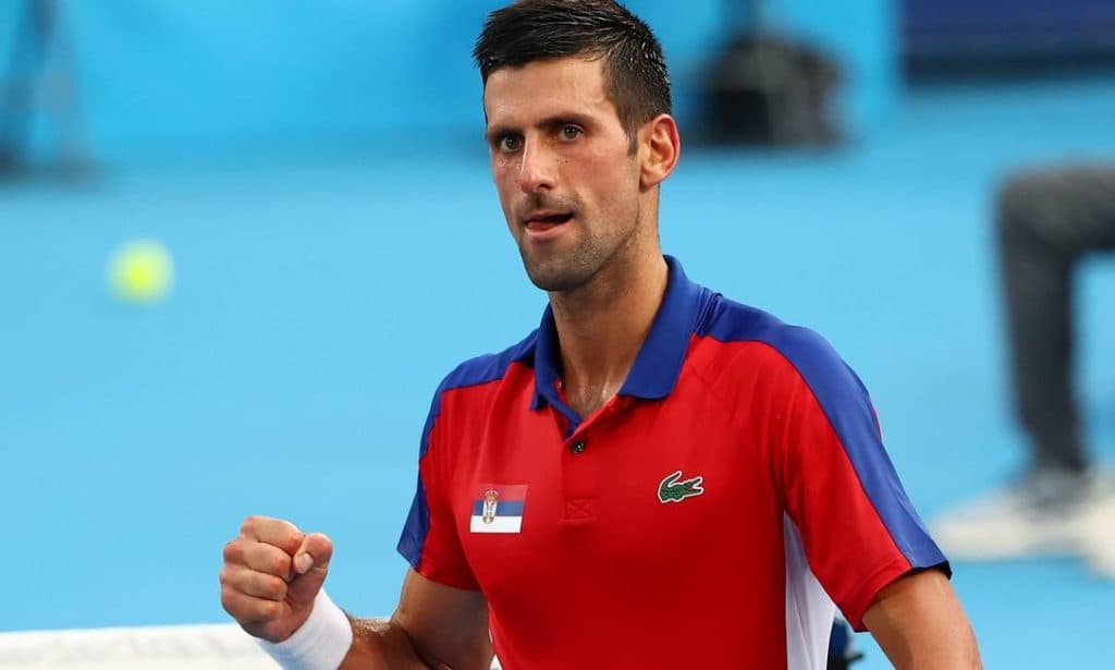 Tenista Novak Djokovic volta a ser detido na Austrália após ter visto cancelado por não ter tomado a vacina contra a Covid-19
