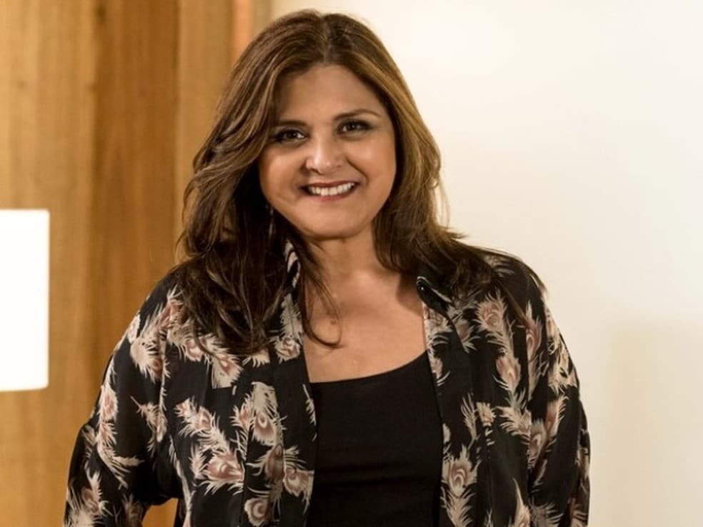 Contra vacina, atriz Elizangela é internada em estado grave com sequelas da Covid