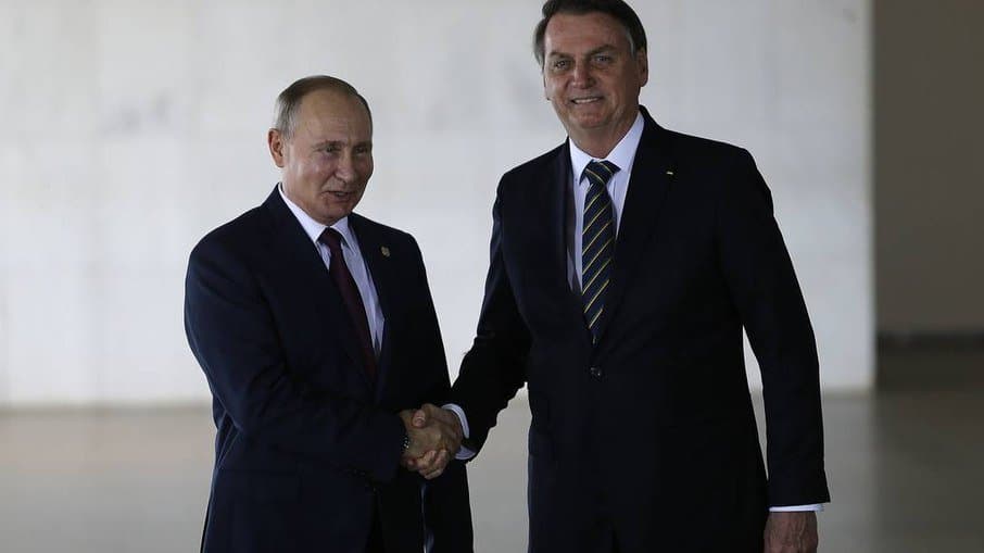 Bolsonaro confirma ida à Russia e diz que Putin é ‘conservador’