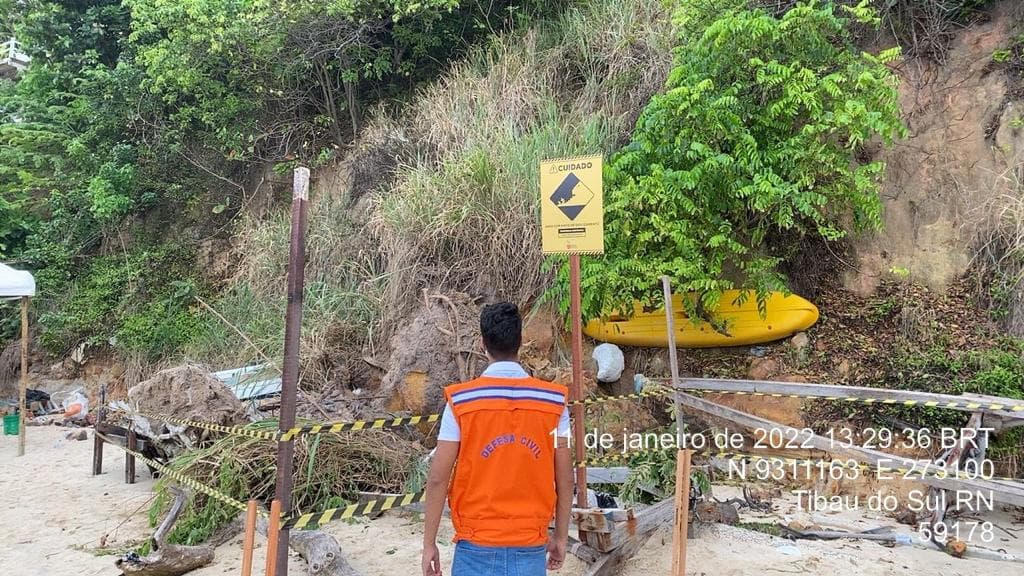 FALÉSIAS DE PIPA: Novo deslizamento foi registrado nesta terça (11), após madrugada de chuvas