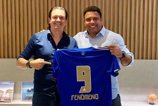Dias depois de comprar o Cruzeiro, Ronaldo Fenômeno testa positivo para Covid-19 e fica fora das comemorações de aniversário do clube