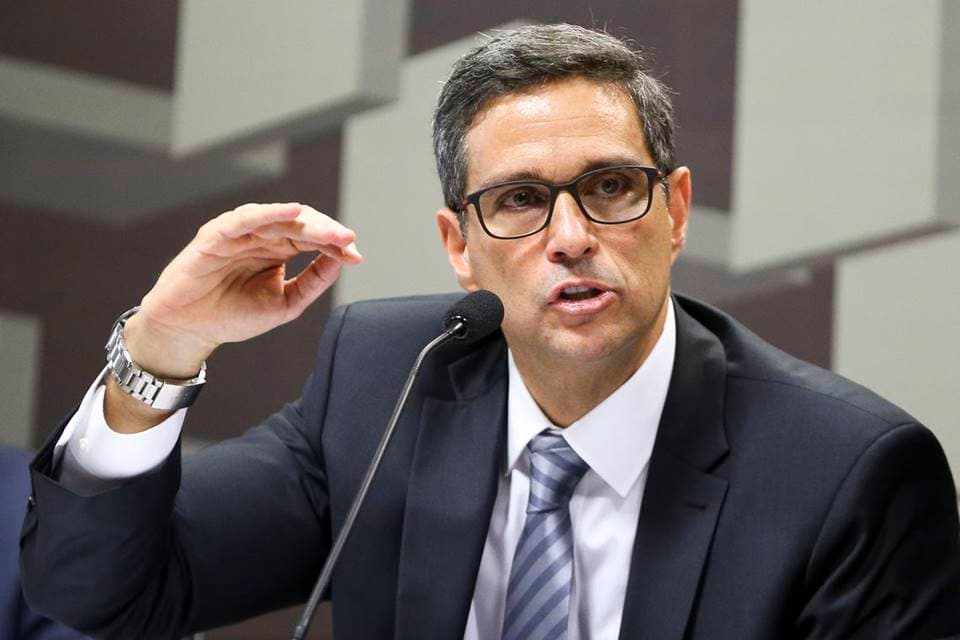 BC culpa crise hídrica e falta de insumos por inflação acima da meta