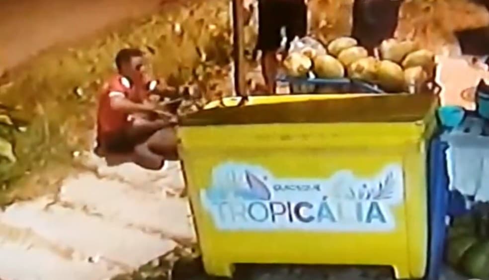 Lutador que imobilizou congolês durante espancamento no RJ disse à PM que tem a ‘consciência tranquila'