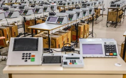 RN recebe 1.300 novas urnas eletrônicas para eleições deste ano