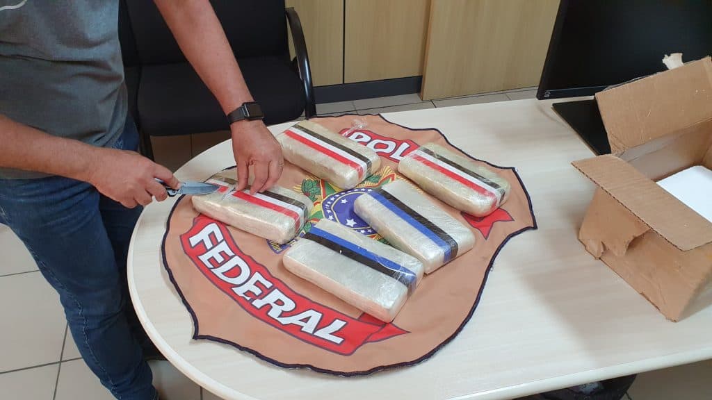 FOTOS: PF apreende em Parnamirim 5,67 kg de cocaína remetidos via Correios