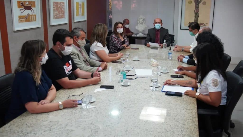 Após reunião com o Governo, policiais civis decidem continuar paralisação