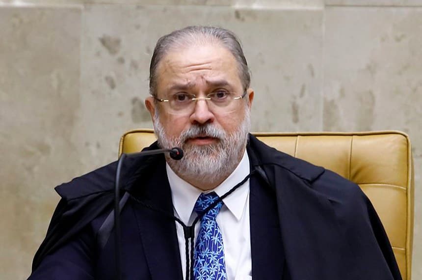 Aras segue entendimento da PF e pede arquivamento de inquérito sobre suspeita de prevaricação de Bolsonaro no caso Covaxin
