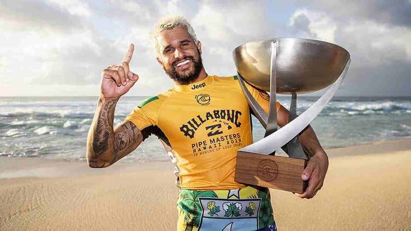Potiguar Italo Ferreira é indicado ao prêmio Laureus de melhor atleta de ação de 2021