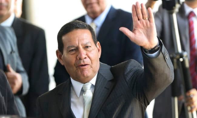 Mourão se filia ao Republicanos e confirma pré-candidatura ao Senado pelo RS