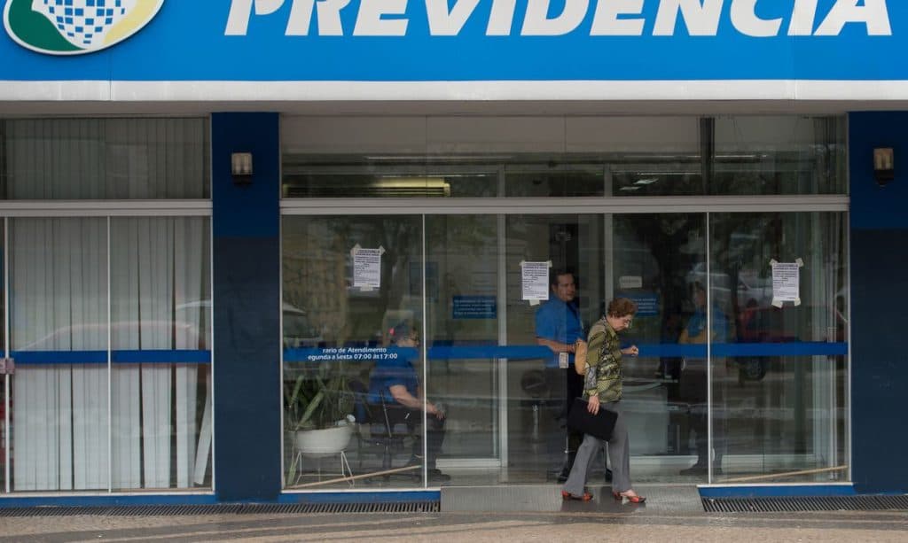 STF tem maioria em julgamento que pode elevar aposentadoria
