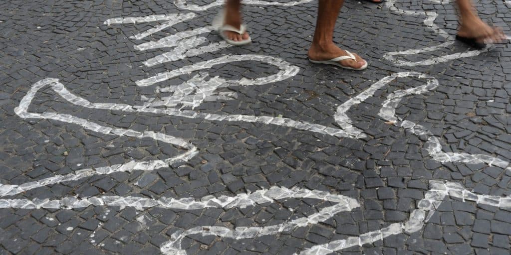 Número de assassinatos cai 7% no Brasil em 2021 e é o menor da série histórica