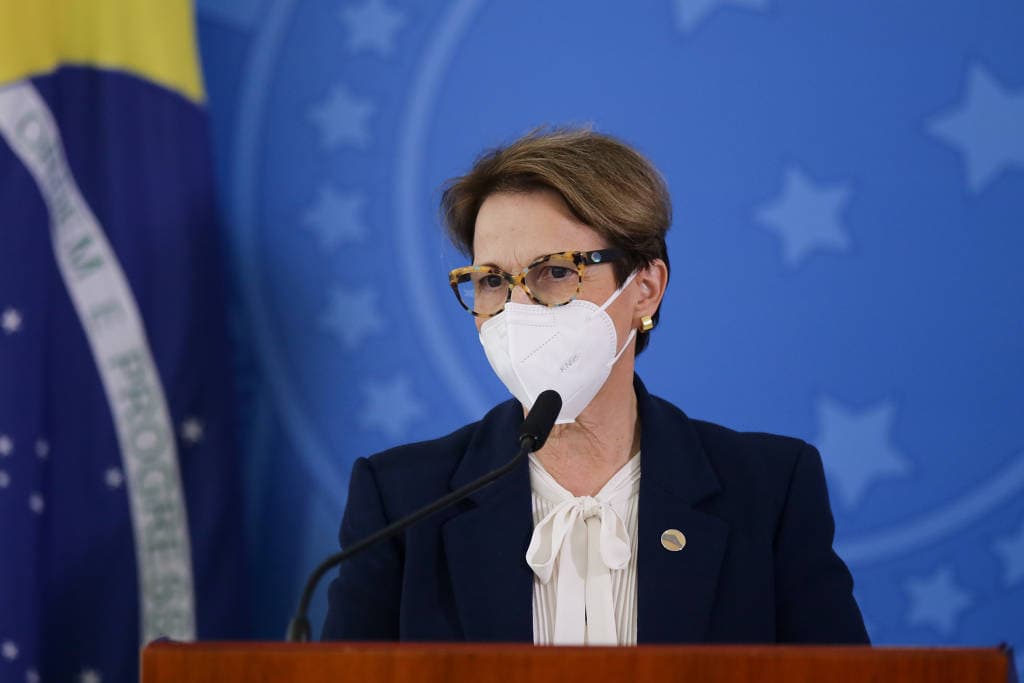 Preço de alimentos deve subir com guerra na Ucrânia, diz Tereza Cristina