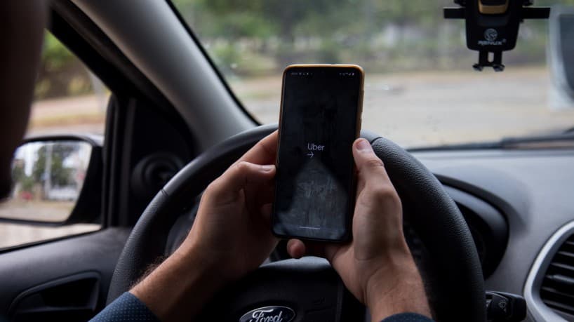 Uber e 99 vão aumentar valor pago a motoristas após alta dos combustíveis