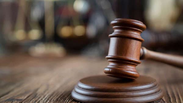 Tribunal aposenta juíza que chamou magistrados de “imbecis”