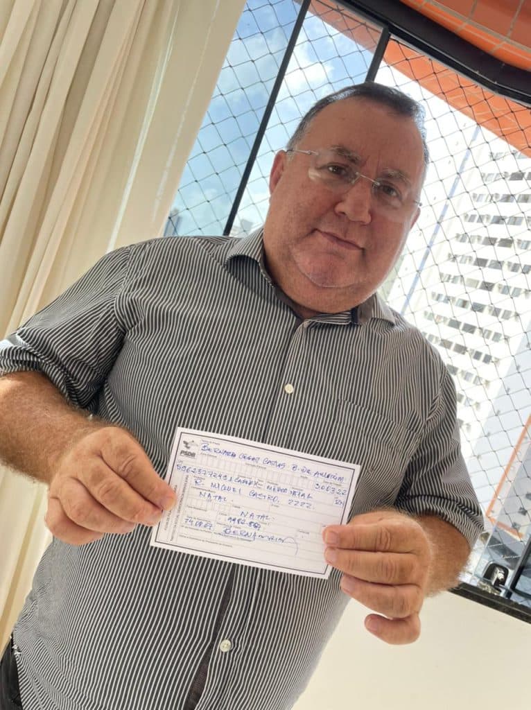 CAVALO DE PAU: Ezequiel tira Bernardo da nominata ligada a Fátima e deputado assina ficha de filiação no PSDB