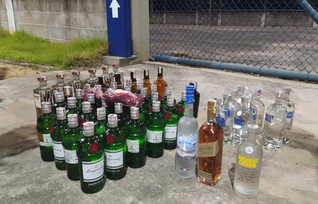 Após furtar R$ 7 mil em bebida alcoólica e filé mignon na Grande Natal, homens são presos pela PRF na Paraíba