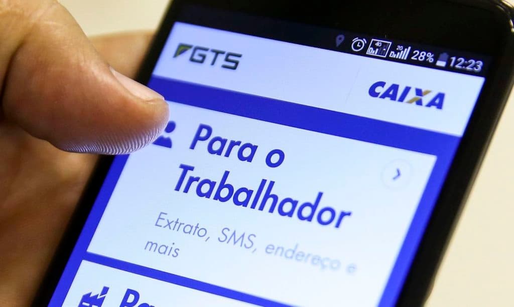Saque de até R$ 1 mil do FGTS começa em 20 de abril; Confira o calendário