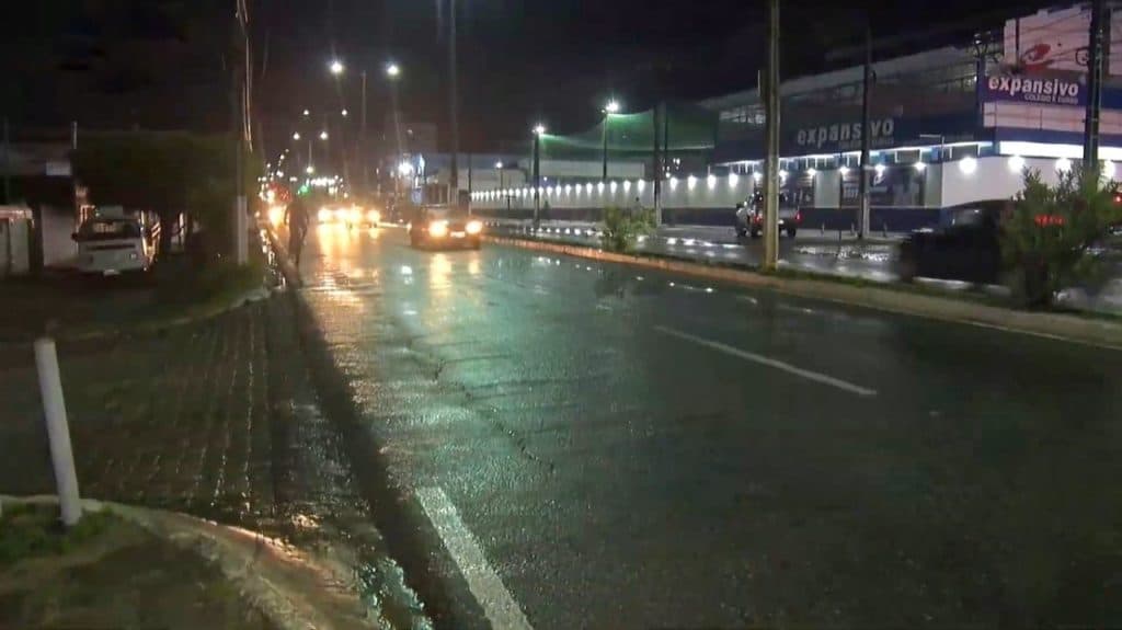 Dupla suspeita de praticar série de assaltos morre em confronto com a PM em Natal