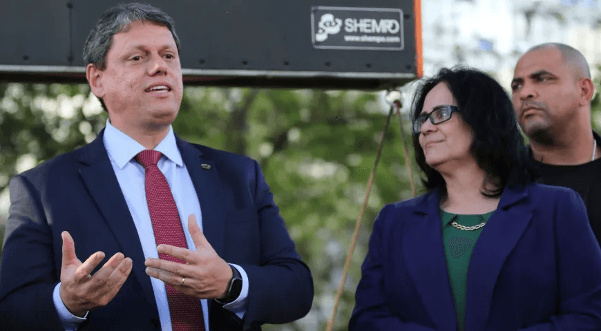 Por eleições, Bolsonaro oficializa saída de nove ministros nesta quinta-feira (31)