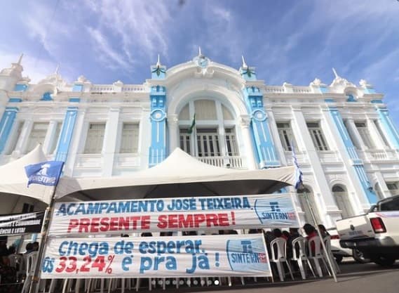 Justiça determina suspensão da greve dos professores em Natal