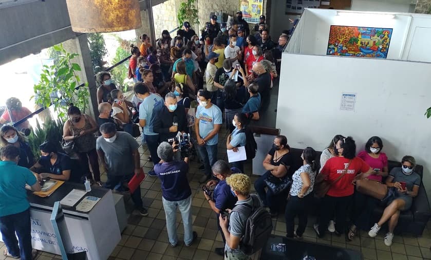 Justiça autoriza uso de força policial para retirada de manifestantes na SME