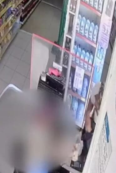 Bandido aborda operadores de caixa e leva dinheiro de supermercado em Nova Descoberta