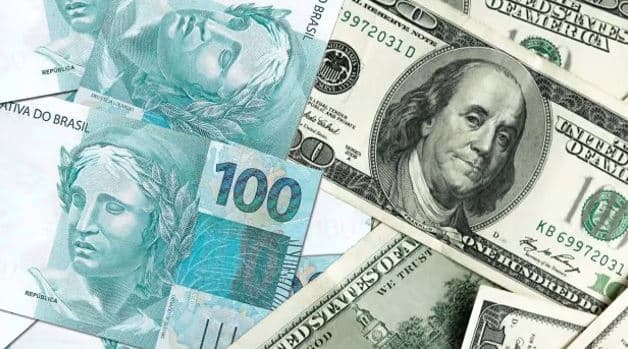 Dólar volta a cenário pré-pandemia e fecha pregão cotado em R$ 4,66