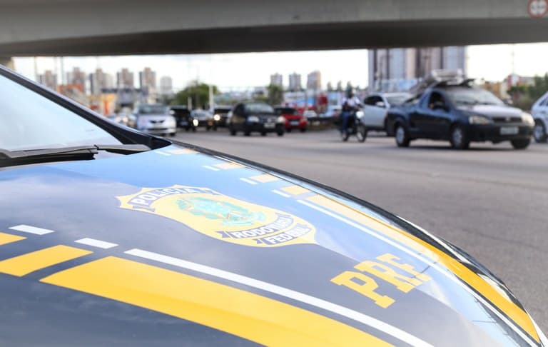 Feriadão registra menos acidentes e mais mortes nas estradas, segundo balanço da PRF