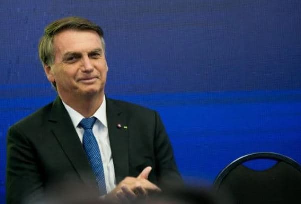 Bolsonaro diz que Lula fala “abobrinhas” sobre a classe média