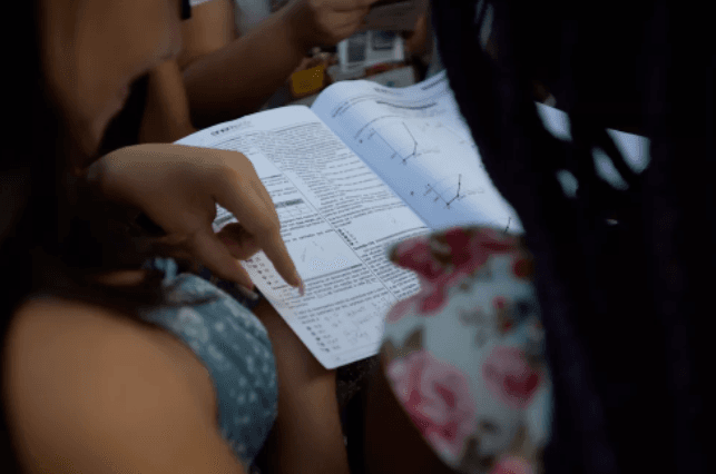 Enem 2022: prazo para candidatos pedirem isenção da taxa de inscrição termina nesta sexta
