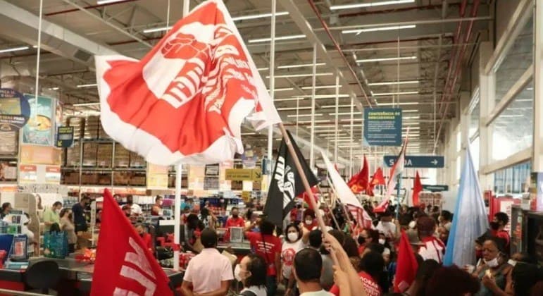 Bolsonaro repercute atos de manifestantes em supermercados; Um deles no RN