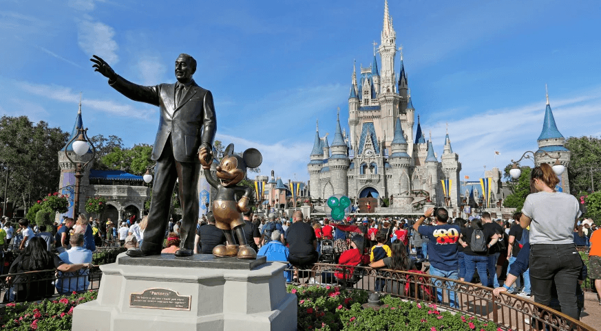 Projeto de lei acaba com isenções fiscais bilionárias da Disney por causa de discussões LGBTQI+