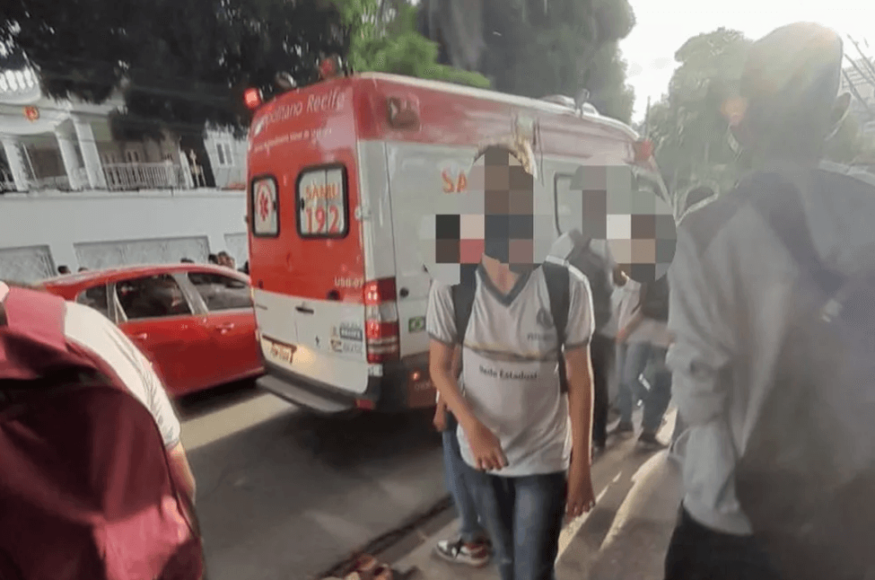 26 alunos de escola estadual passam mal e Samu diz que eles tiveram ‘crise de ansiedade'